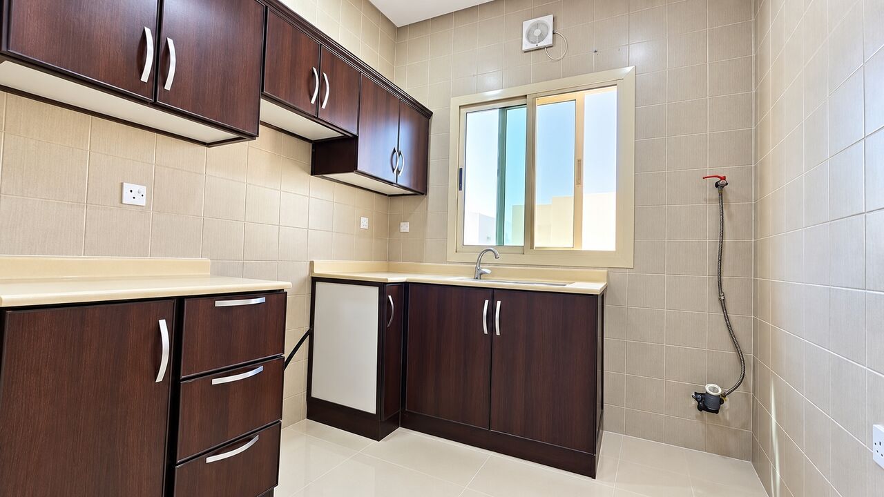 Busaiteen, Apartments, Flats, Houses & Villas, BHD 180/year,  1 BR,  Al Busaiteen City/High-end Apartment For Rent With Air Conditioning Including Electricity