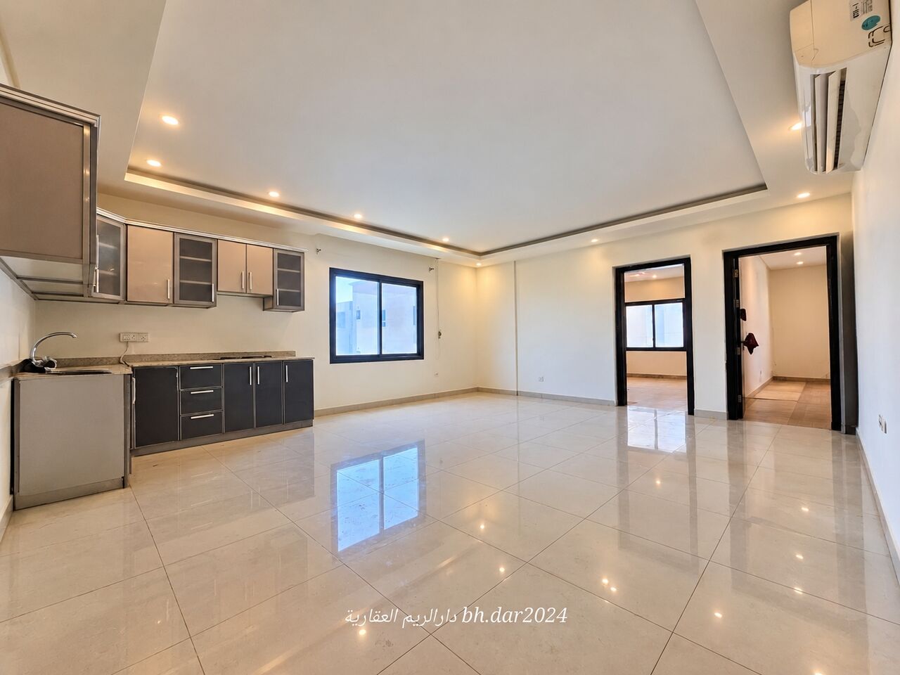 Hidd, Apartments, Flats, Houses & Villas, BHD 270/year,  2 BR,  Al Hidd City/High-end Apartment For Rent With AC & Curtains Including Electricity