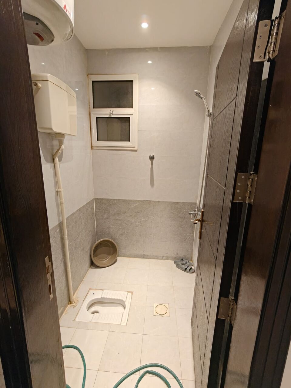 Riyadh, Rooms for Rent, SAR 1800/month,  One Big Room With Bath Room Separate Entrance In A Villa . Neat And Clean.