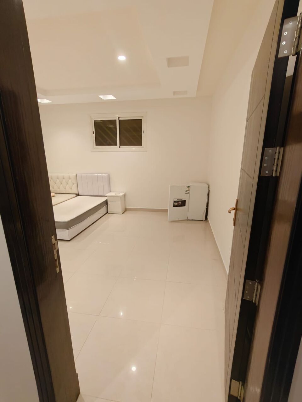 Riyadh, Rooms for Rent, SAR 1800/month,  One Big Room With Bath Room Separate Entrance In A Villa . Neat And Clean.