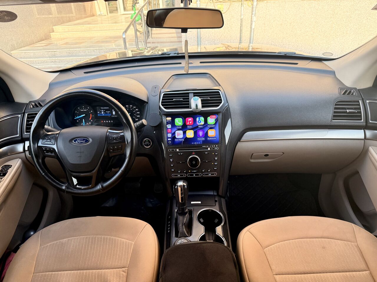 Al Malaz, Vehicles, Cars & Trucks , SAR 76000,  Ford Explorer,  2019,  Automatic,  129000 KM,  FOR SALE &mdash;   XLT 4WD Factory Paint | Service Records | 7 Seats