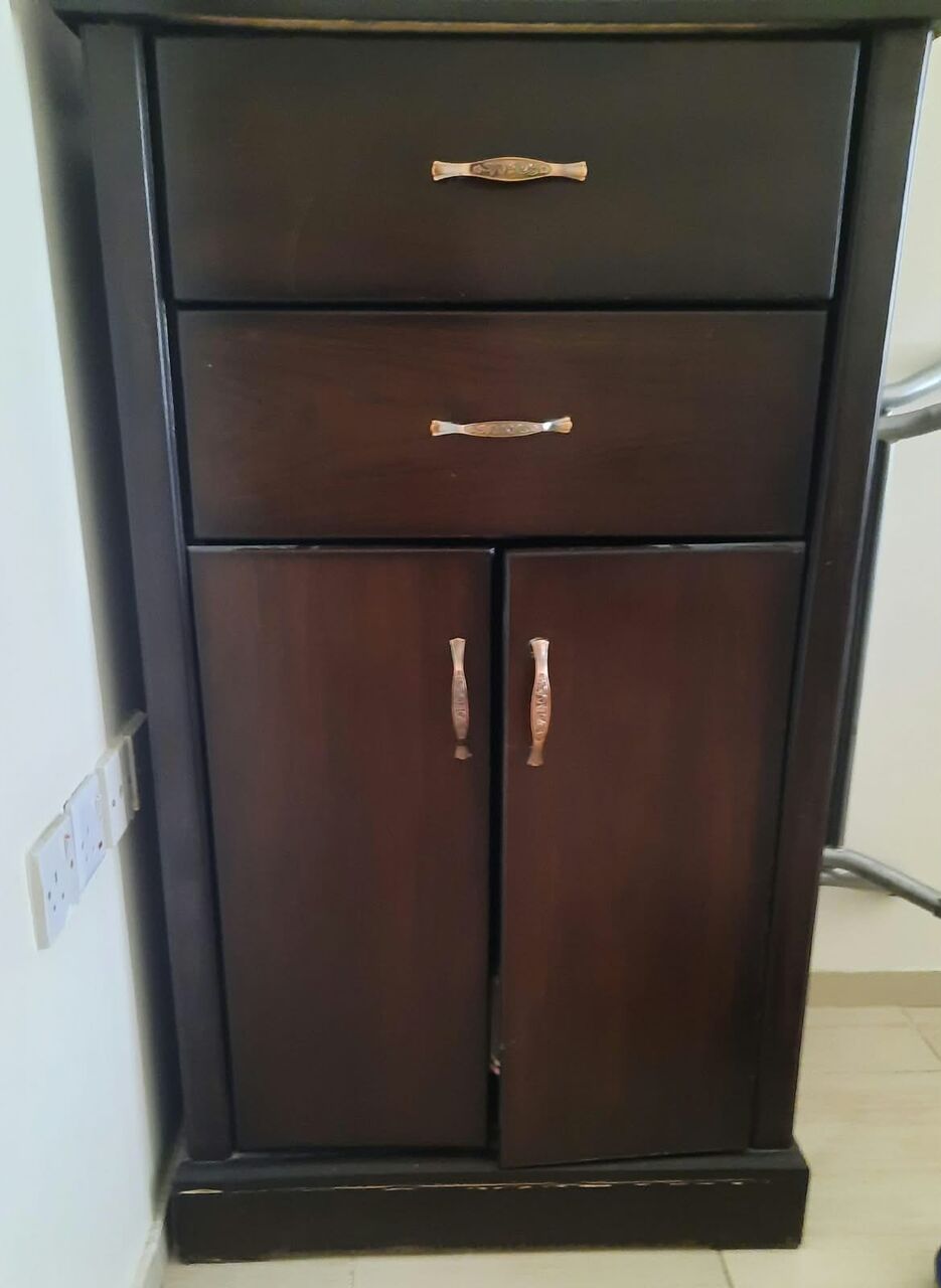 Riyadh, Furniture, SAR 700,  سريرين مفرد ونص وخزانة وبعض المقتنيات