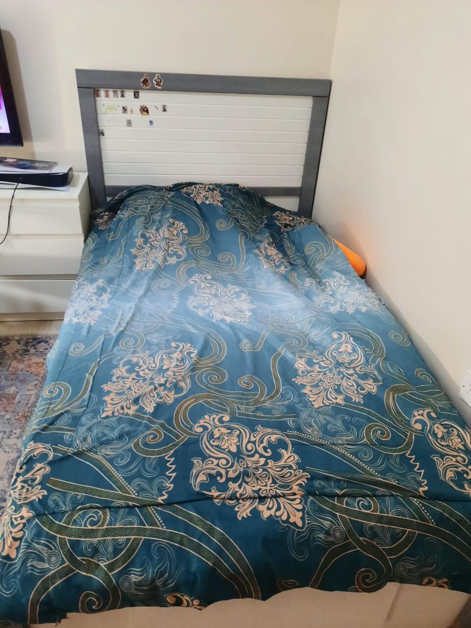 Riyadh, Furniture, SAR 700,  سريرين مفرد ونص وخزانة وبعض المقتنيات