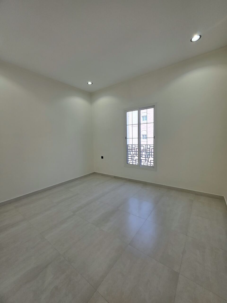 Khobar, Apartments, Flats, Houses & Villas, SAR 27600/year,  2 BR,  Consists Of:- 2 Bedrooms, A Living Room , 2 Bathrooms, And A Kitchen,   Fast Floor, Exter