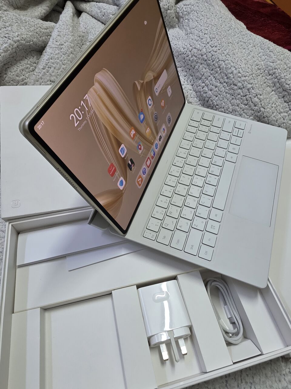 Khobar, Mobile Phones, SAR 1650,  Huawei Matepad Pro Paper Mate Edition 512gb 12 Gb Ram Sale Swap With Keyboard & Pen