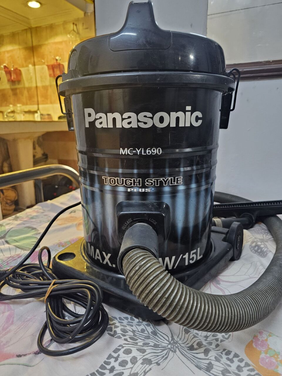 Dammam, Household Items, SAR 150,  Panasonic MC-YL690  Vaccum Cleaner.