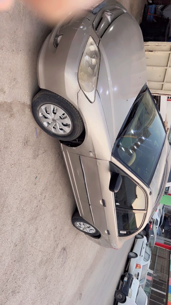 Riyadh, Vehicles, Cars & Trucks , SAR 9000,  Honda Civic 2004,  2004,  Automatic,  000000 KM,  Honda Civic Model  Good Condition