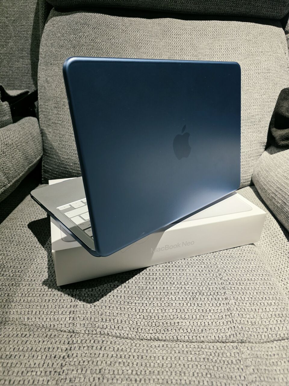 Khobar, Computers, SAR 2300,  Macbook Neo 256gb Silver With Cover