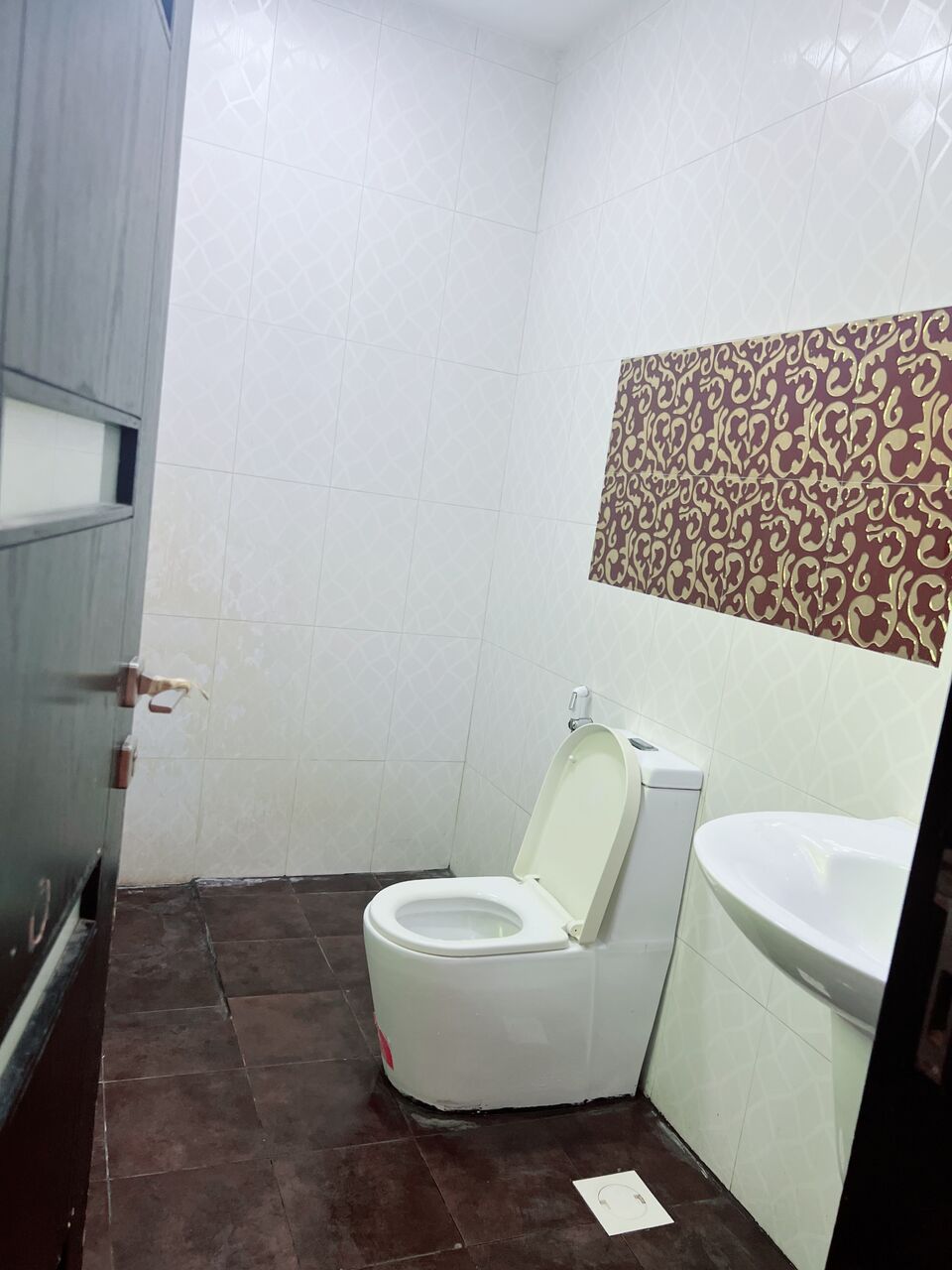 Tubli, Apartments, Flats, Houses & Villas, Bhd 120/month,  2 BR,  600 Sq. Meter,  Luxury Two Bedroom Flat Sharing For Rent