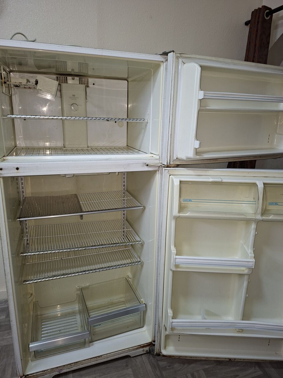 Al Malaz, Appliances, SAR 450,  Refrigerator For Sales 450 Liters