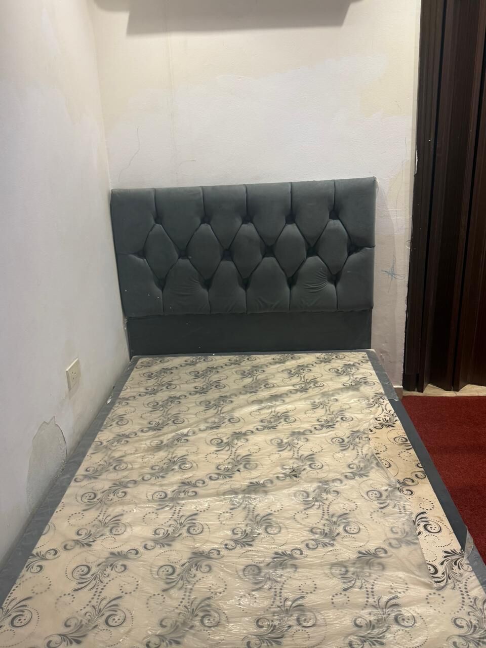 Jeddah, Furniture, SAR 450,  450 SAR &ndash; Single Bed With Mattress And Wardrobe