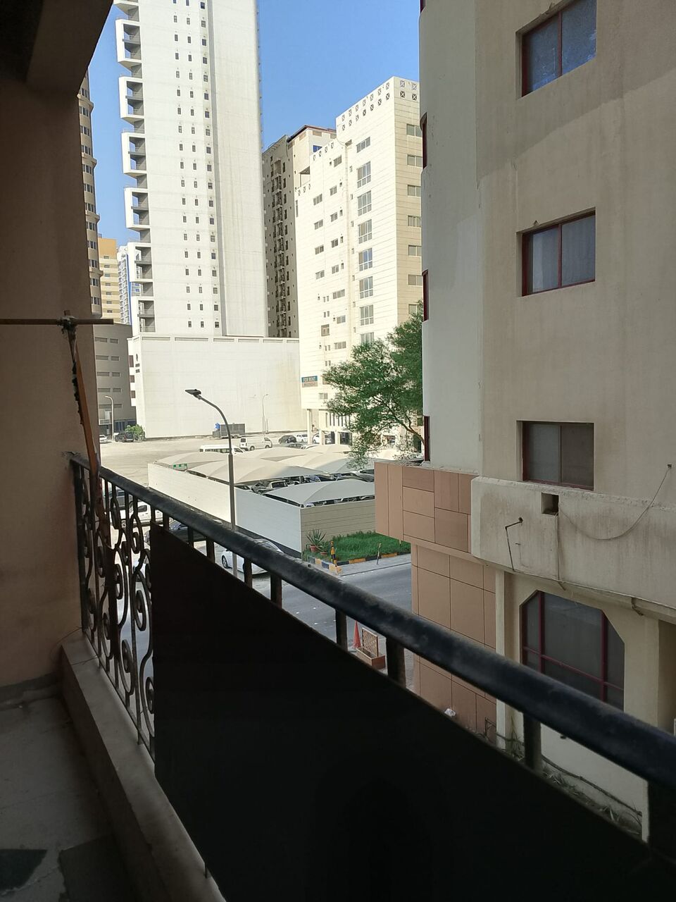 Juffair, Roommates, BHD 150/month,  Furnished,  Looking For  Flatmate. Room Available