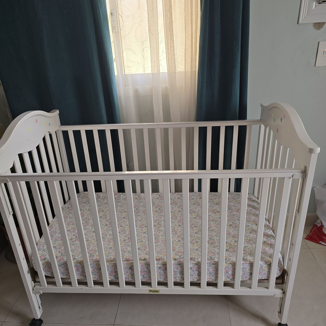 Jeddah, Baby & Kid Stuff, SAR 700,  Ad For Baby Cot (juniors) And Cot Matress ( Juniors) And Fitted Sheets (negotiable)
