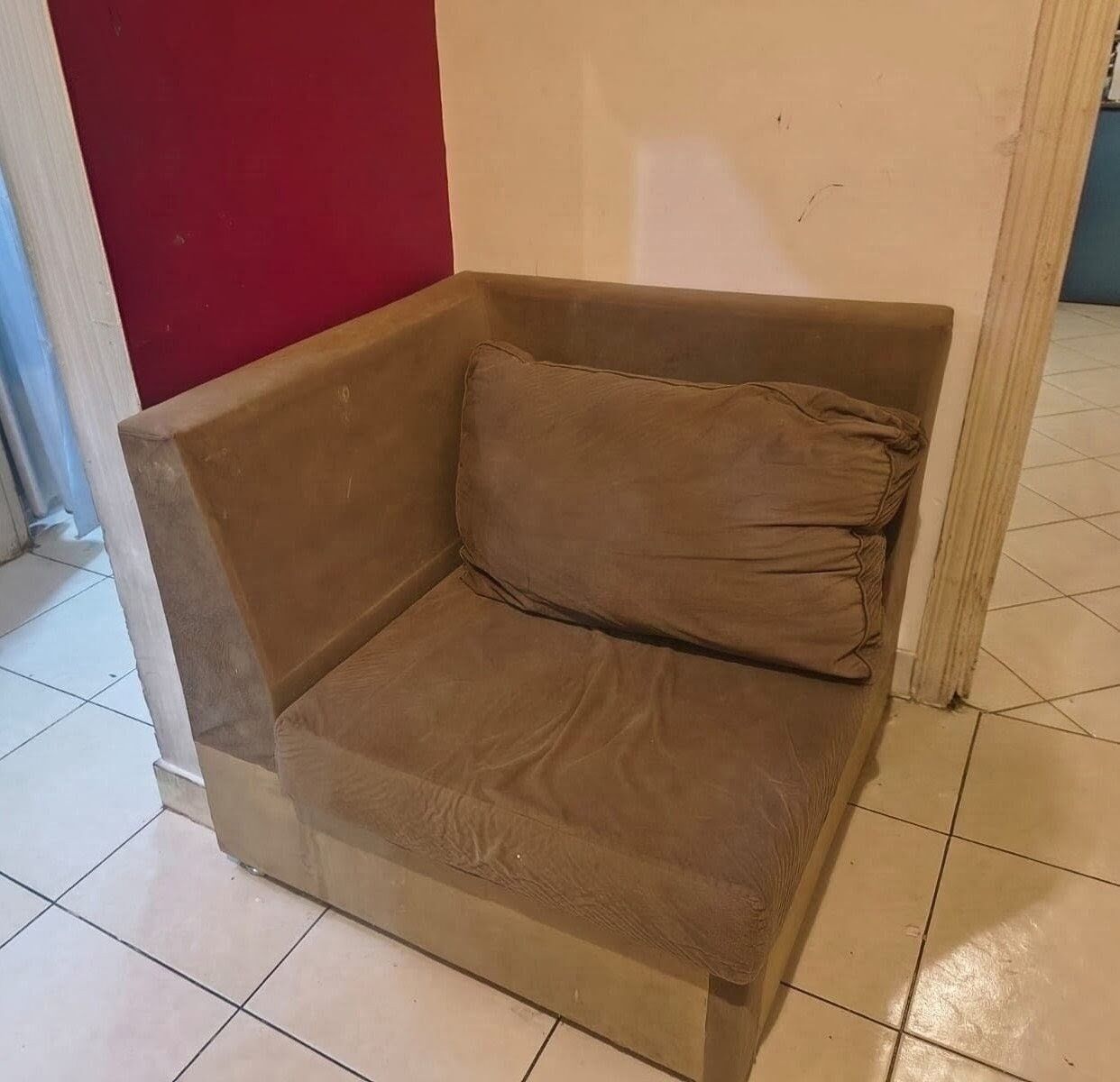 Riyadh, Appliances, SAR 500,  7 Seater Sofa / Fridge