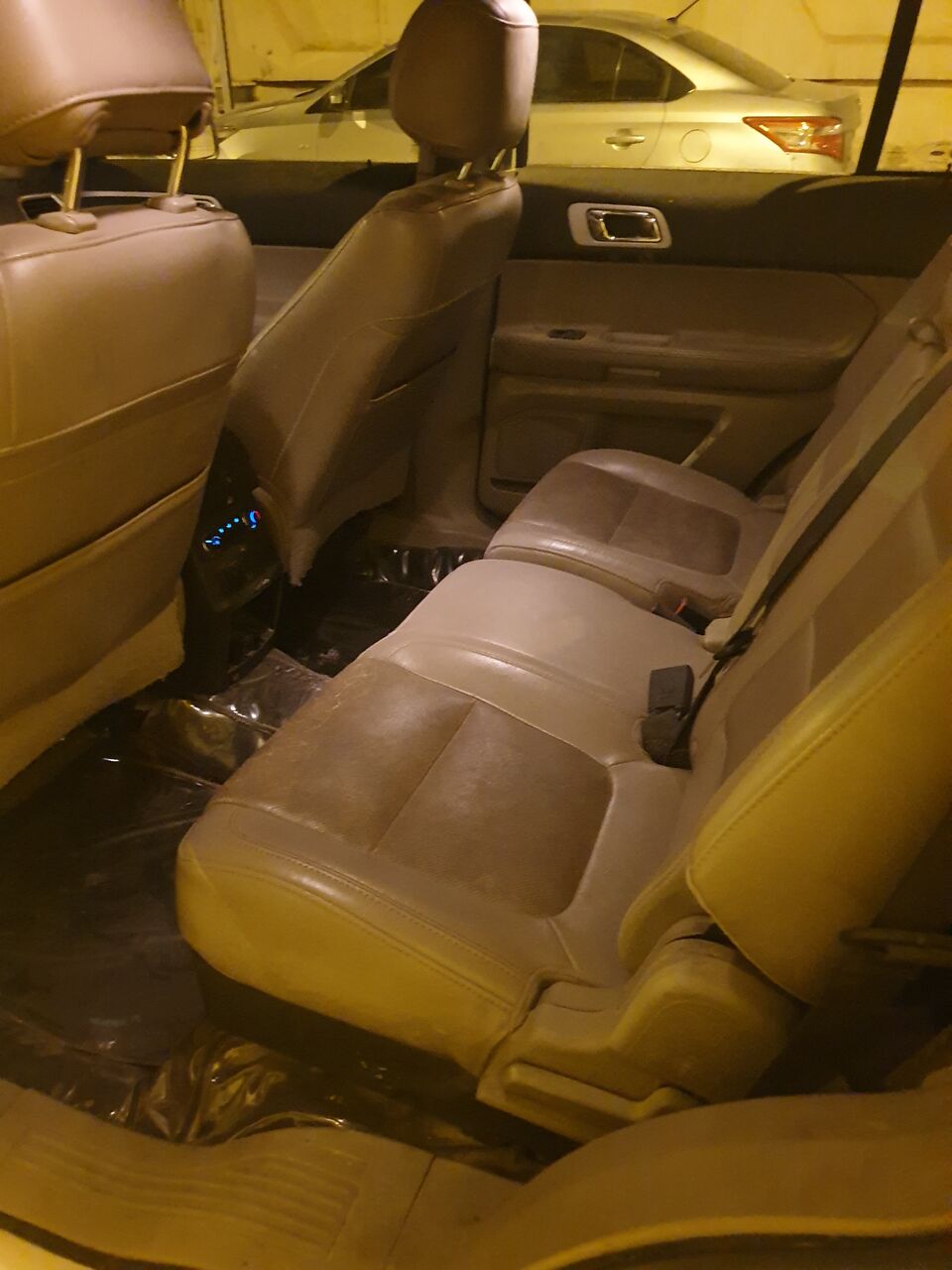 Riyadh, Vehicles, Cars & Trucks , Ford Explorer,  2014,  Automatic,  270 KM,   Full Option