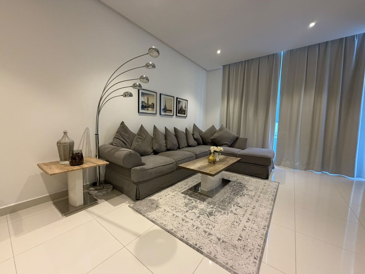 Juffair, Apartments, Flats, Houses & Villas, BHD 350/month,  Furnished,  1 BR,  Apartment For Rent In Juffair | Pool & Gym | Premium Facilities