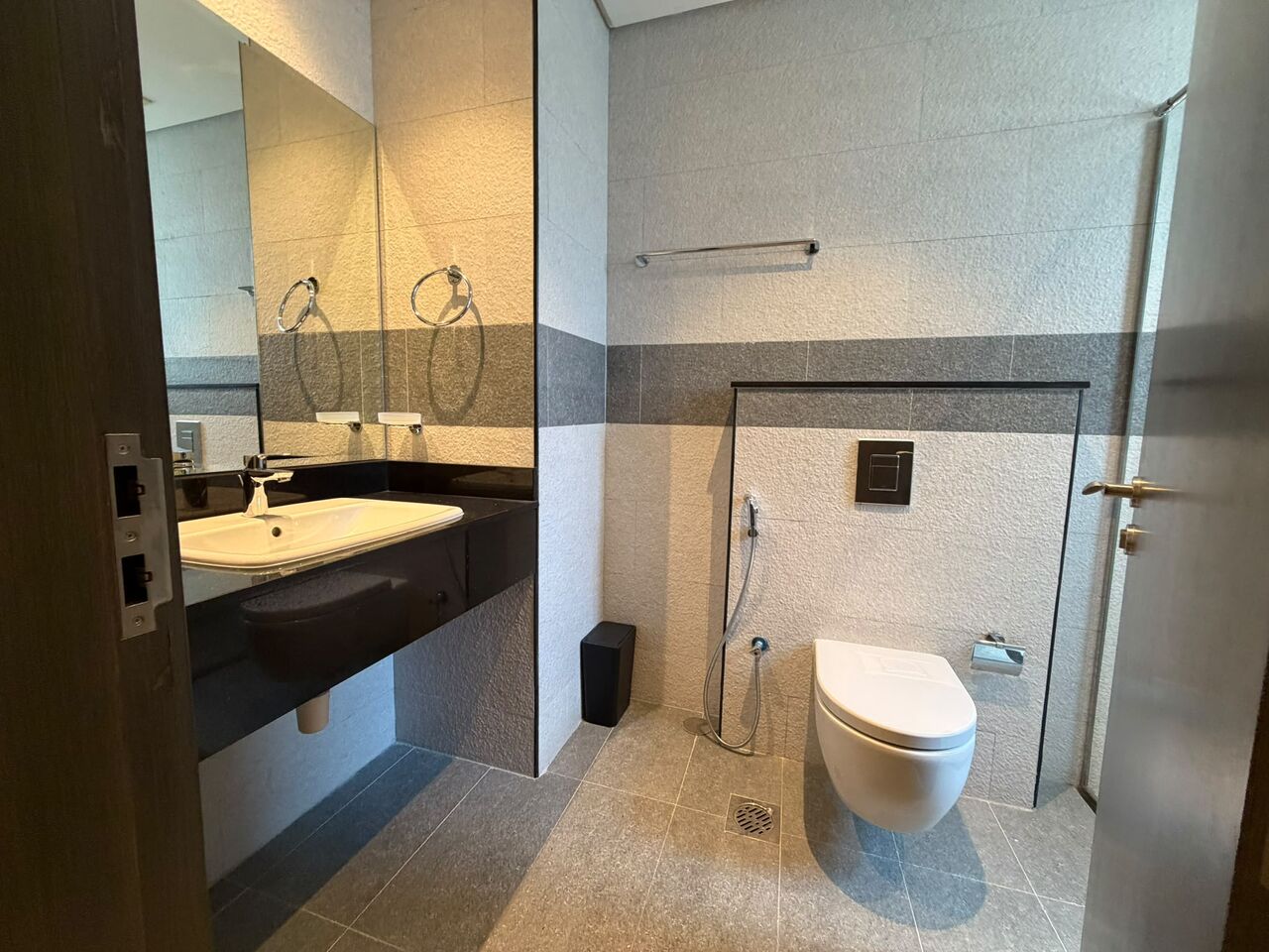 Juffair, Apartments, Flats, Houses & Villas, BHD 550/month,  Furnished,  2 BR,  Apartment For Rent In Juffair | Pool & Gym | Premium Facilities