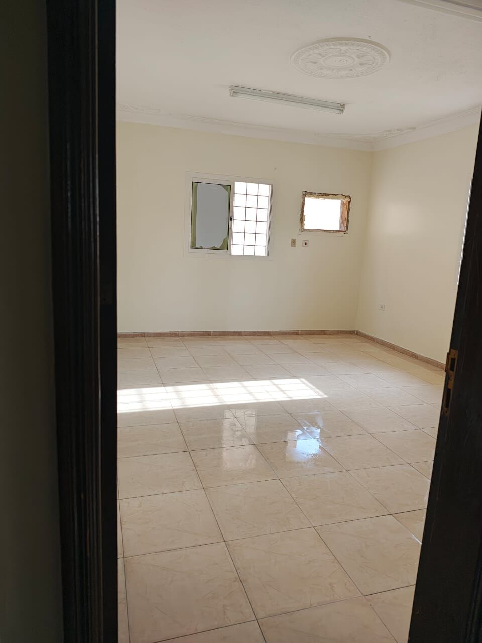 Jubail, Apartments, Flats, Houses & Villas, SAR 1000/month,  1 BR,  Single Room With Attached Bathroom For Executive Bachlor