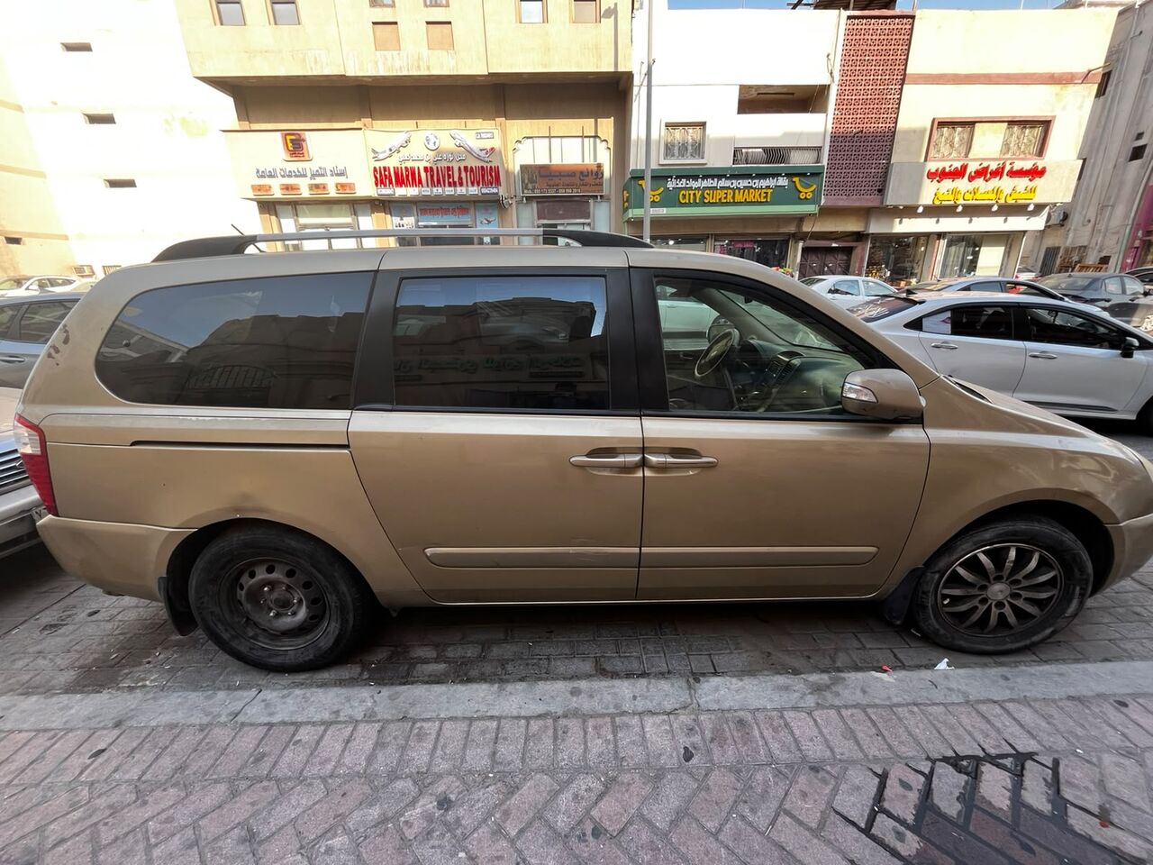 Dammam, Vehicles, Cars & Trucks , SAR 14000,  Kia Carnival,  2011,  Automatic,  335237 KM,    For Sale