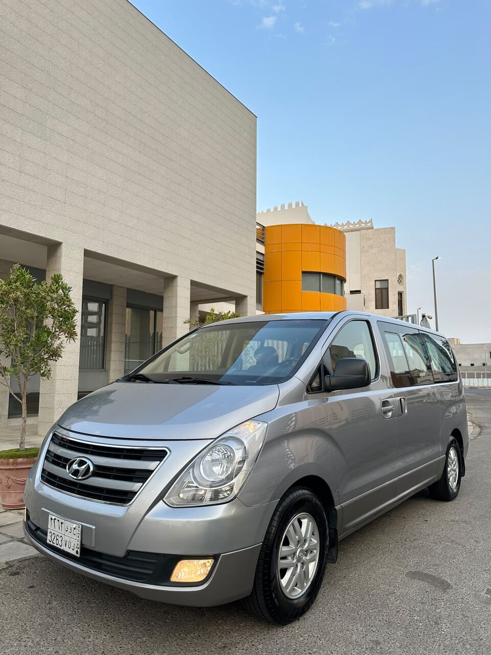 Jeddah, Vehicles, Cars & Trucks , SAR 40000,  Hyundai H1,  2016,  Automatic,  280 KM,  For Sale