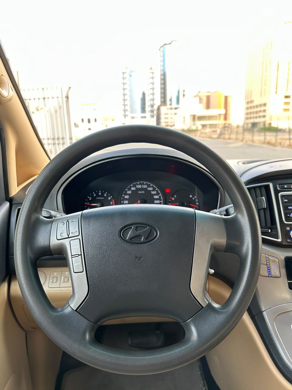 Jeddah, Vehicles, Cars & Trucks , SAR 40000,  Hyundai H1,  2016,  Automatic,  280 KM,  For Sale