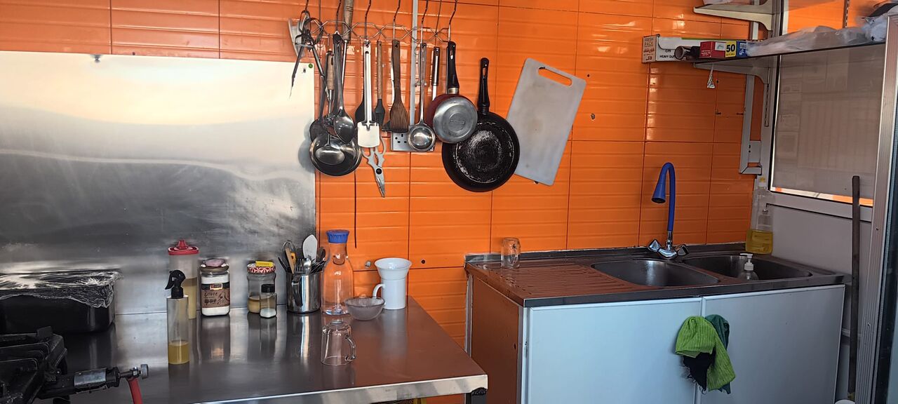 Manama, Food, BHD 1600,  Cafeteria For Sale With 4 Visa And CR