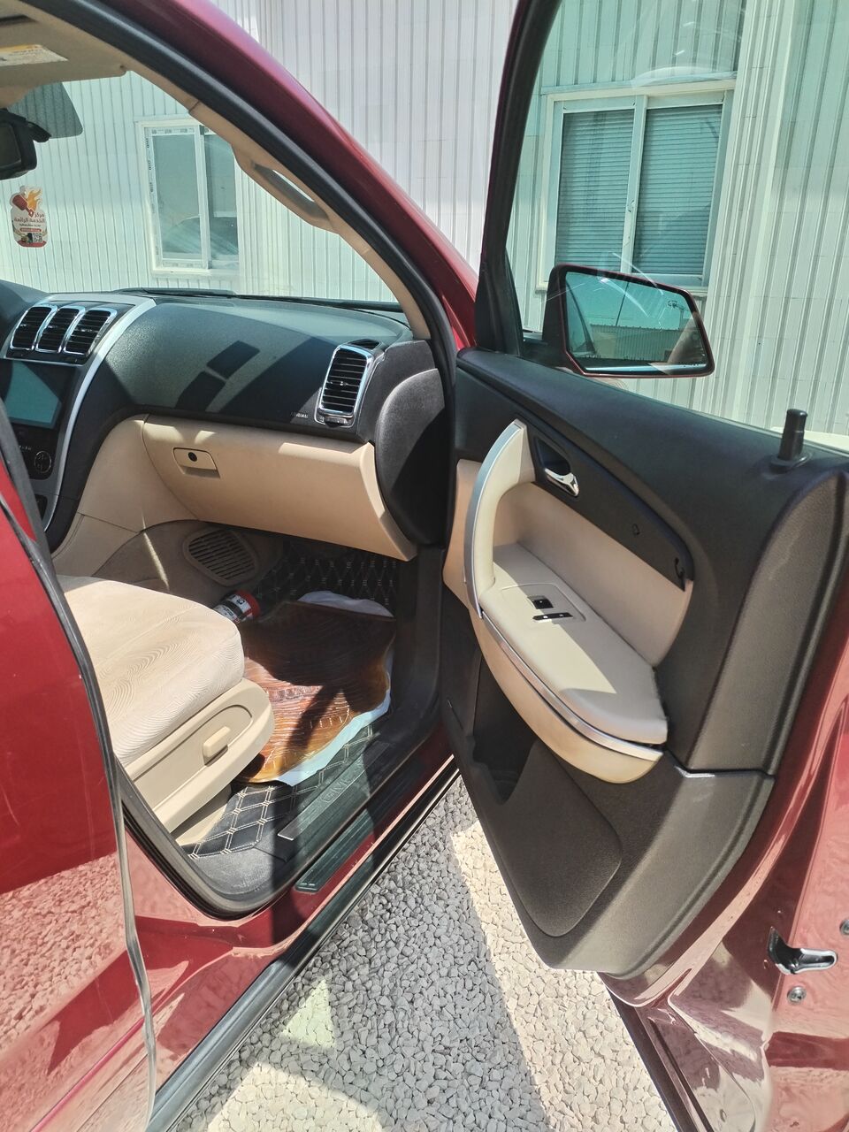 Riyadh, Vehicles, Cars & Trucks , SAR 14000,  Gmc Acadia,  2010,  Automatic,  400120 KM,