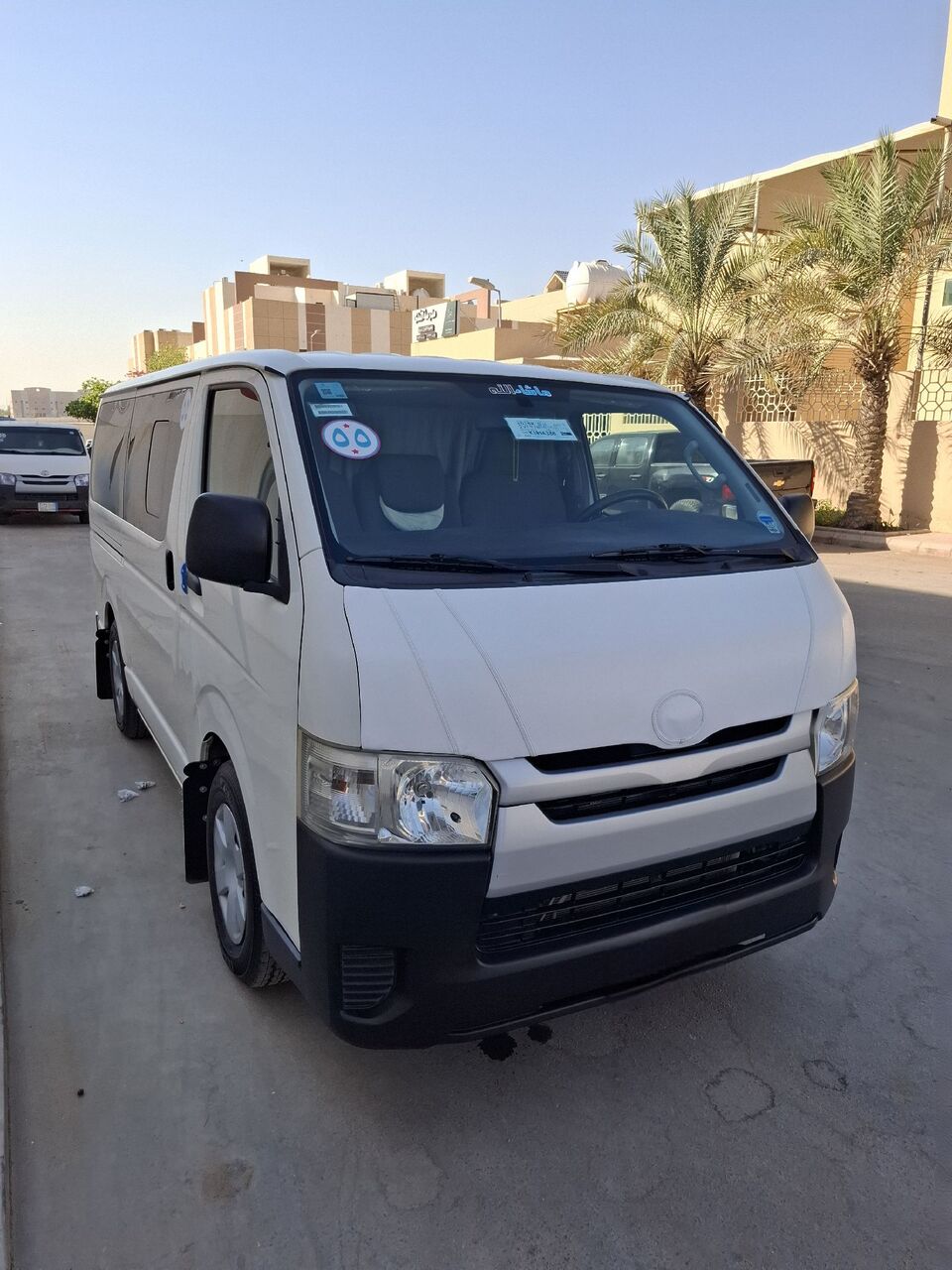 Taif, Vehicles, Cars & Trucks , Toyota Hi-Ace,  2015,  Manual,  58000 KM,  Toyota Hiace  – For Sale! Hurry Up! ٹویوٹا ہائی ایس  فروخت کے لیے