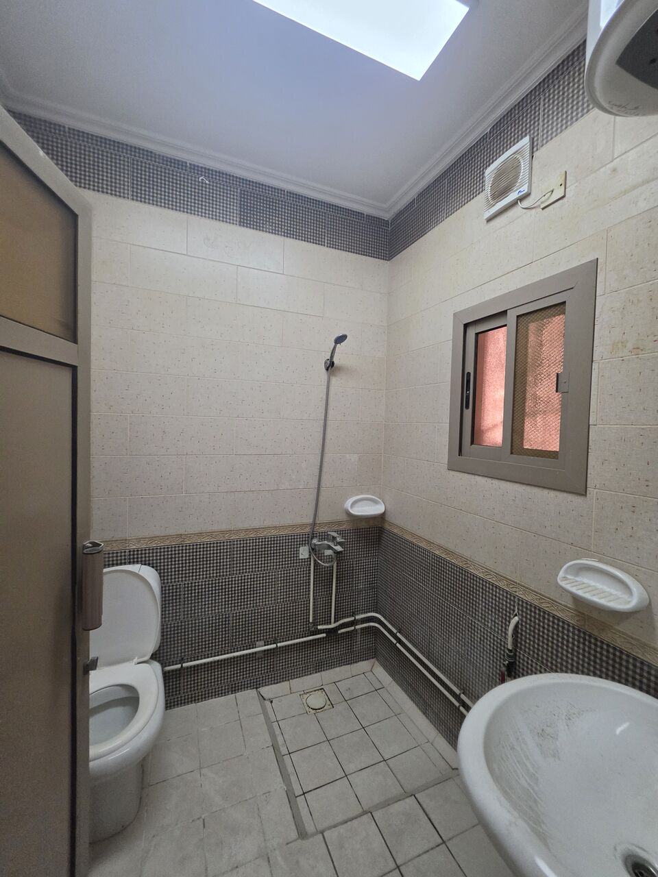 Manama, Apartments, Flats, Houses & Villas, BHD 200/month,  2 BR,  1234 Sq. Meter,  Two Bedroom Spacious Apartment For Rent In JidAli Near Seaside Area @inclusive