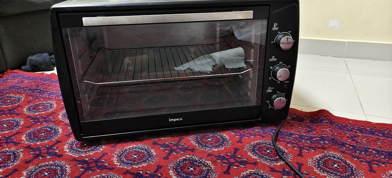 Riyadh, Appliances, SAR 250,  Sparingly Used Electric Oven For Sale
