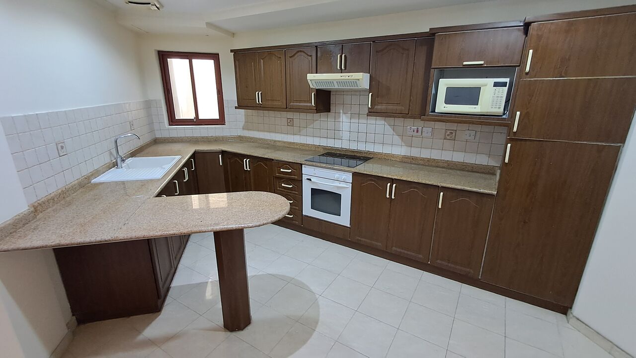 Juffair, Rooms for Rent, BHD 150/month,  Fully Furnished Room In A 2-bedroom Apartment