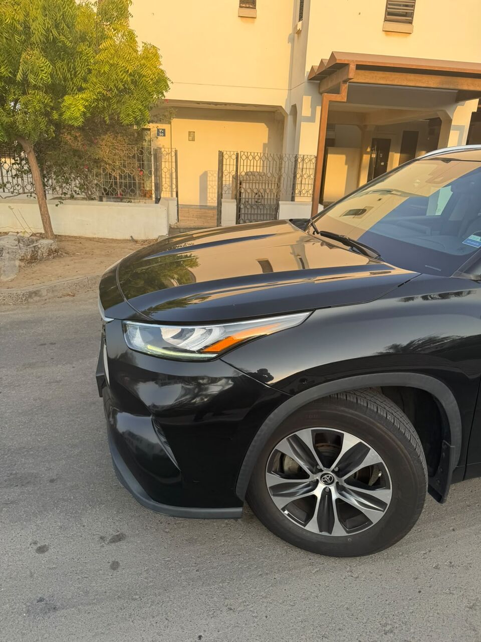 Yanbu, Vehicles, Cars & Trucks , SAR 120000,  Toyota Highlander Hybrid GLE HEV 4x4,  2021,  Automatic,  94000 KM,