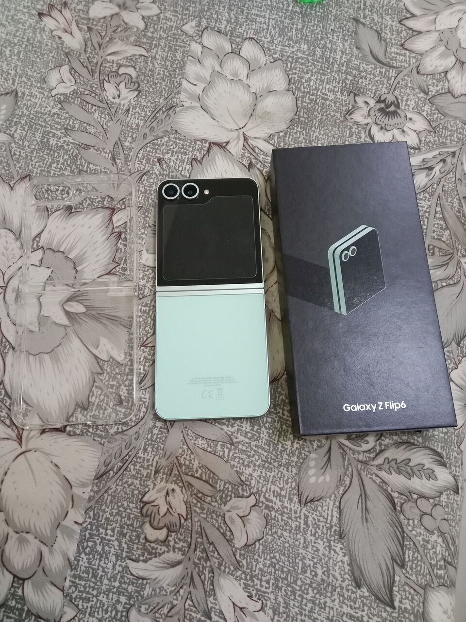 Khobar, Mobile Phones, SAR 2500,  I Want To Sell My New Samsung Galaxy ZGlip6