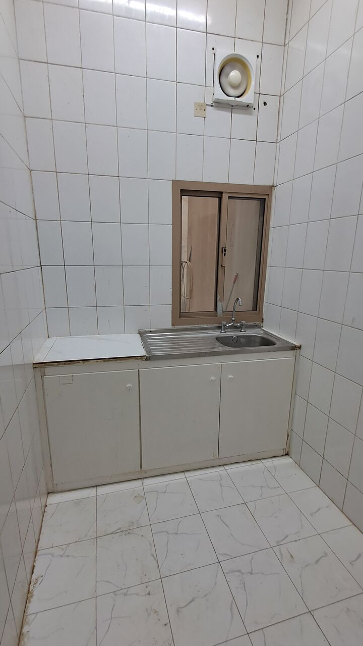 Ras Rumman, Apartments, Flats, Houses & Villas, BHD 200/month,  2 BR,  Semi Furnished Flat In Ras Rumman With Electricity - 200 BD