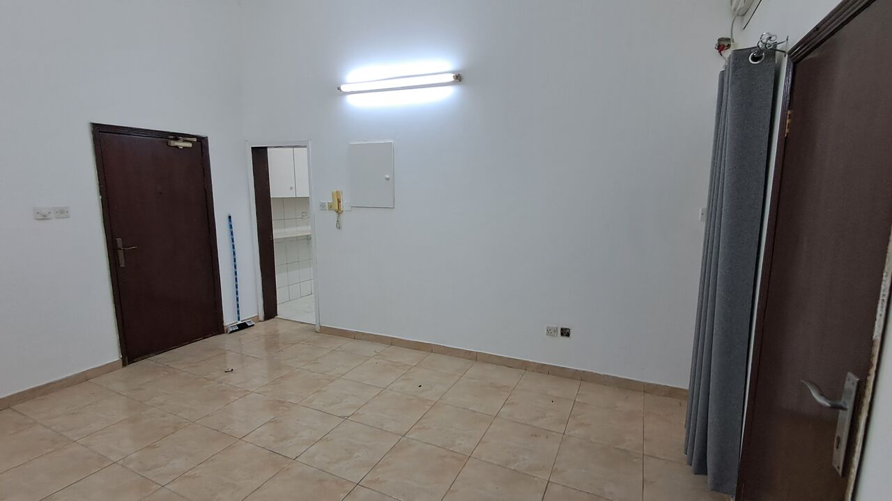 Ras Rumman, Apartments, Flats, Houses & Villas, BHD 200/month,  2 BR,  Semi Furnished Flat In Ras Rumman With Electricity - 200 BD