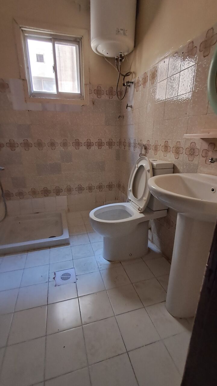 Gudaibiya, Apartments, Flats, Houses & Villas, BHD 160/month,  2 BR,  Un Furnished 2bed Room Flat In Gudaibiya- 160 BD