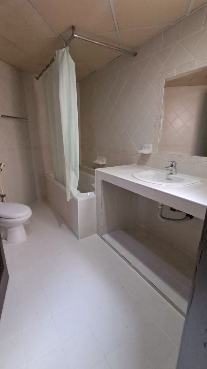 Juffair, Apartments, Flats, Houses & Villas, BHD 380/month,  2 BR,  Furnished Spacious 2 Bed Room Flat In Juffair With EWA