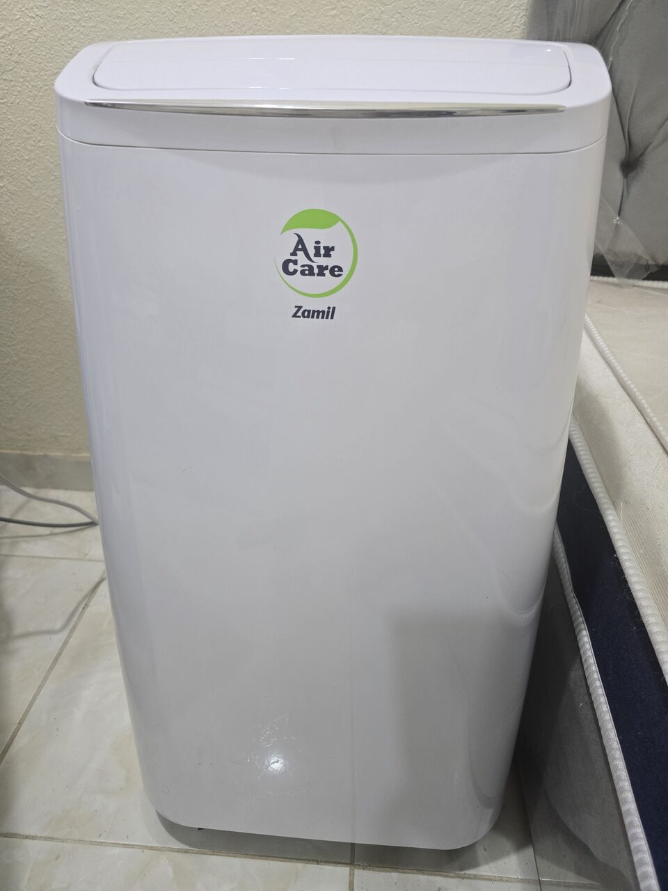 Abha, Air Conditioners, SAR 1100,  Zamil 1 Ton Hot And Cold Portable AC