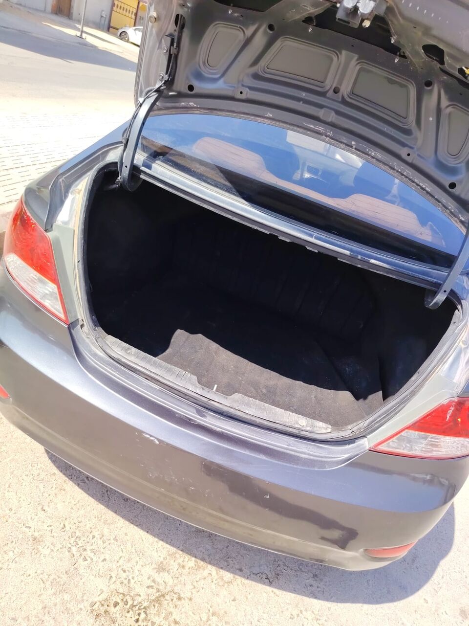 Riyadh, Vehicles, Cars & Trucks , SAR 18500,  Hyundai Accent,  2011,  Manual,  279000 KM,