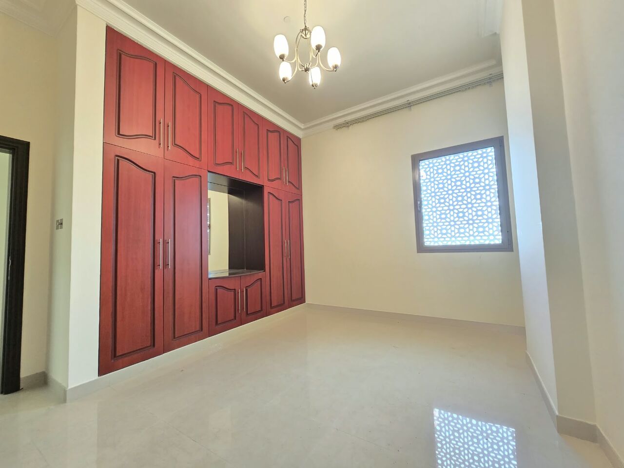 Manama, Apartments, Flats, Houses & Villas, BHD 320/month,  2 BR,  2 Bedroom Semi Furnished With Ewa