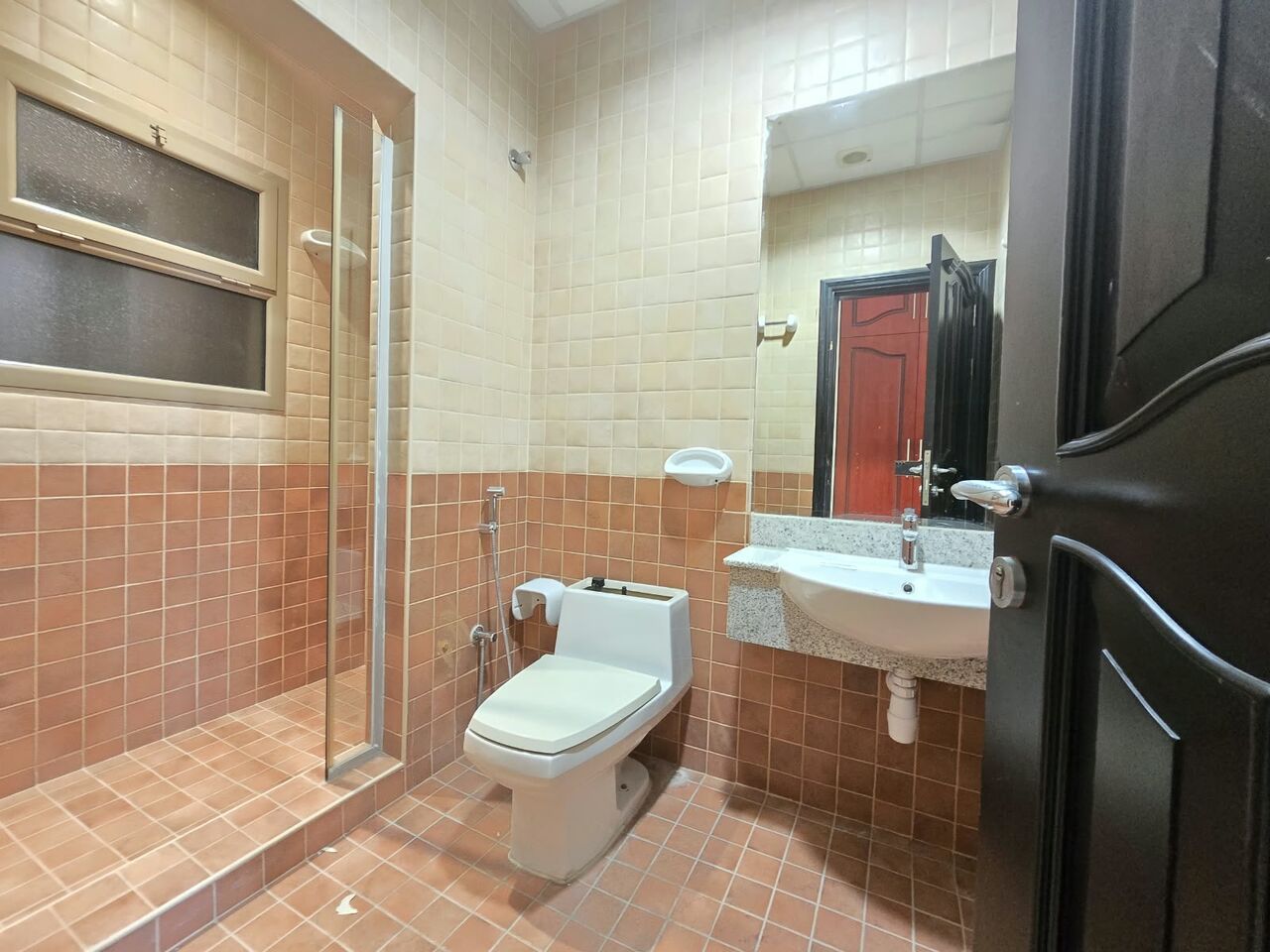 Manama, Apartments, Flats, Houses & Villas, BHD 320/month,  2 BR,  2 Bedroom Semi Furnished With Ewa