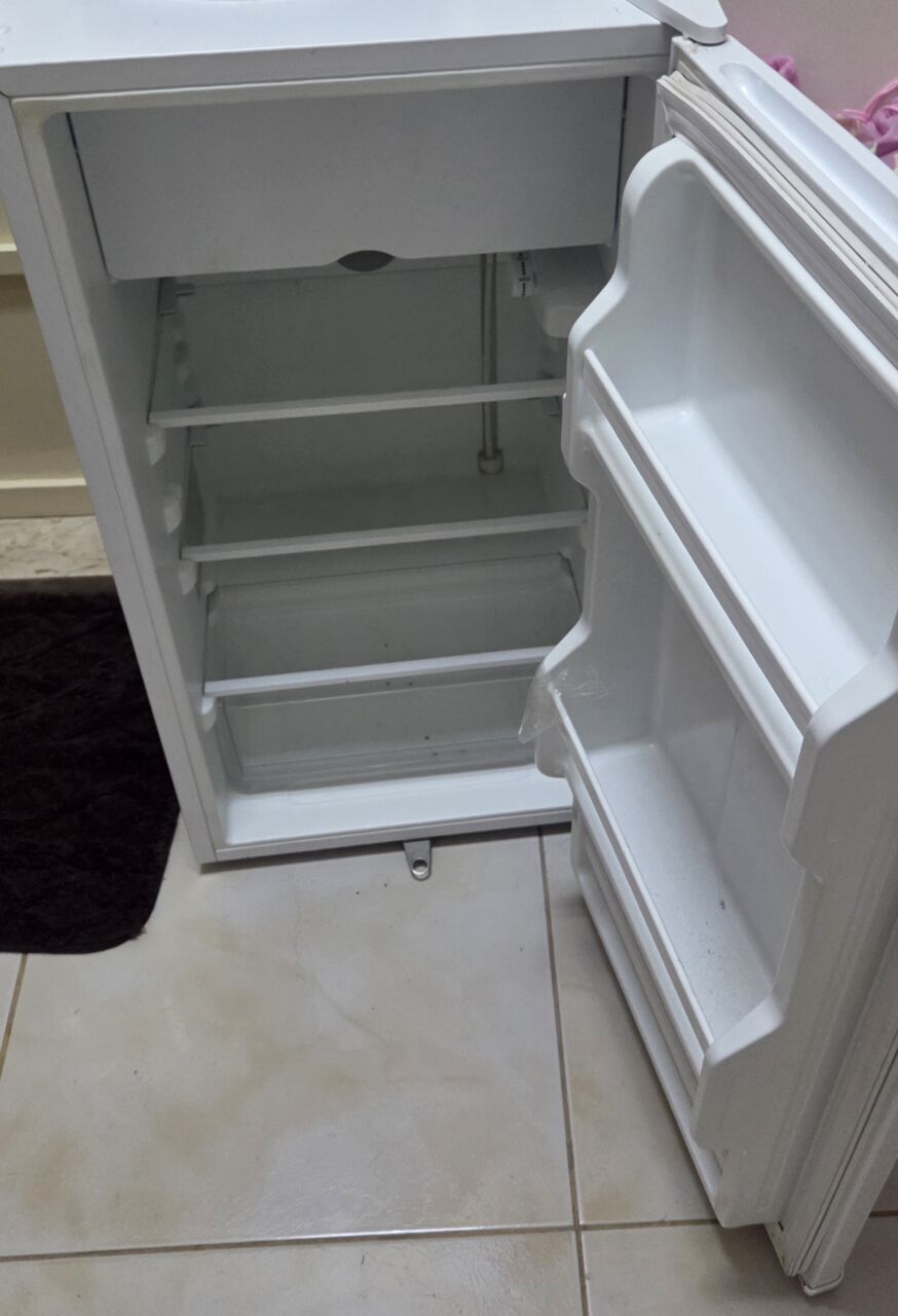 Khobar, Furniture, SAR 350,  Midea Fridge 85 Liter
