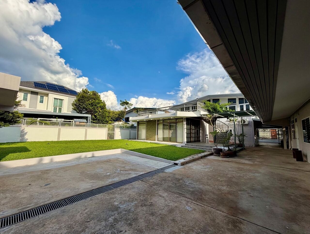 Bangkok, Villas, THB 100000,  165 Sq. Feet,  ให้เช่าบ้าน เพียง 700เมตรถึงไฟฟ้า สถา
