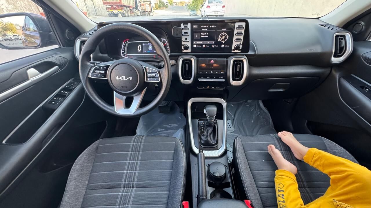 Riyadh, Vehicles, Cars & Trucks , SAR 48500,  KIA SONET,  2024,  Automatic,  48000 KM,  100 % ORIGINAL CONDITION 2