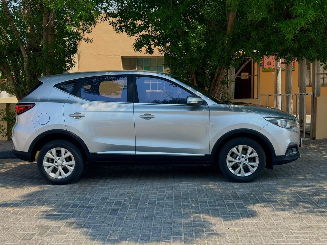 Manama, Vehicles, Cars & Trucks , BHD 3250,  Mg ZS,  2020,  Automatic,  110000 KM,   MODEL  FOR SALE