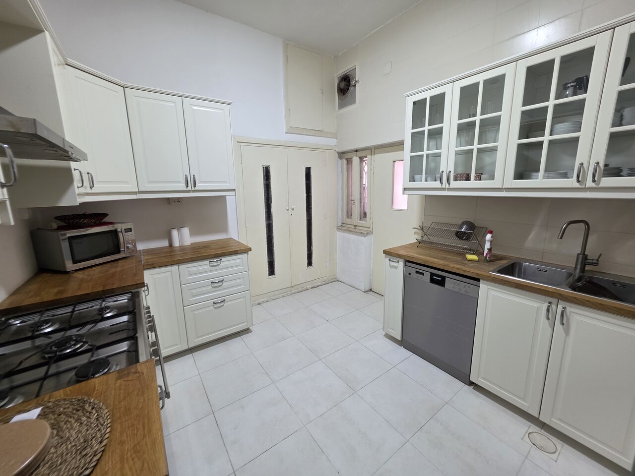 Amman, Apartments, Flats, Houses & Villas, JOD 10000/year,  Furnished,  2 BR,  Fully Furnished Two Bedroom Apartment With Baconly In Jabal Webdeh 00962777688956