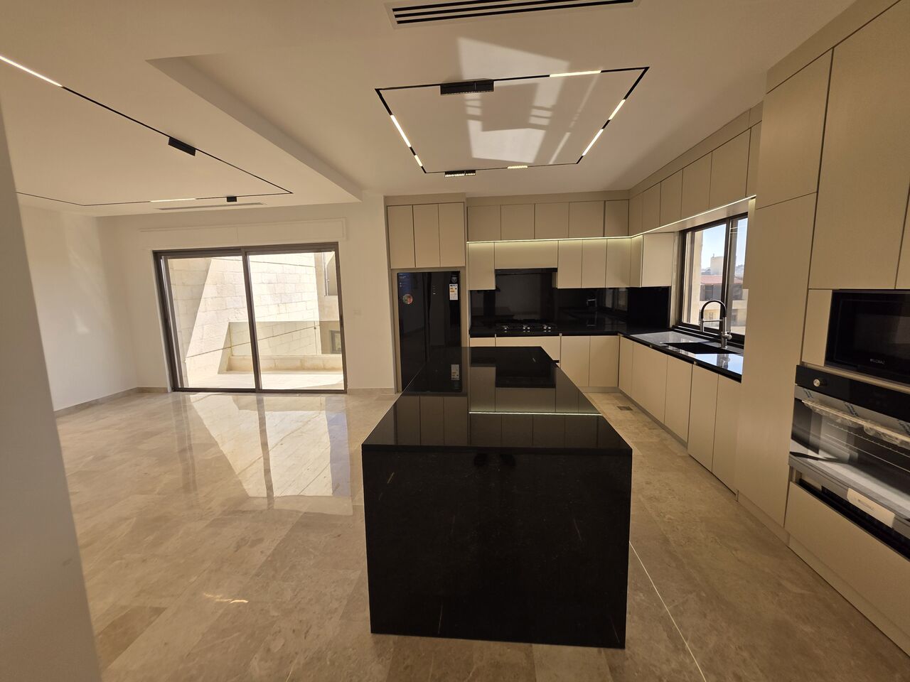 Amman, Apartments, Flats, Houses & Villas, JOD 18000/year,  3 BR,  Semi Furnished 3B Apart With Baconlies In Der Ghbar 00962777688956