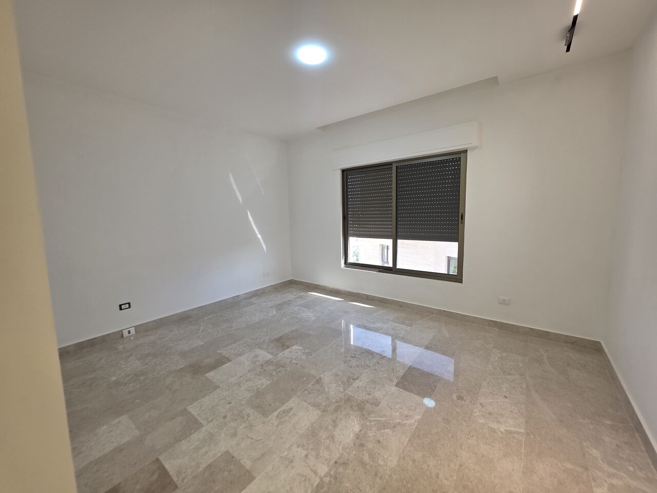 Amman, Apartments, Flats, Houses & Villas, JOD 18000/year,  3 BR,  Semi Furnished 3B Apart With Baconlies In Der Ghbar 00962777688956