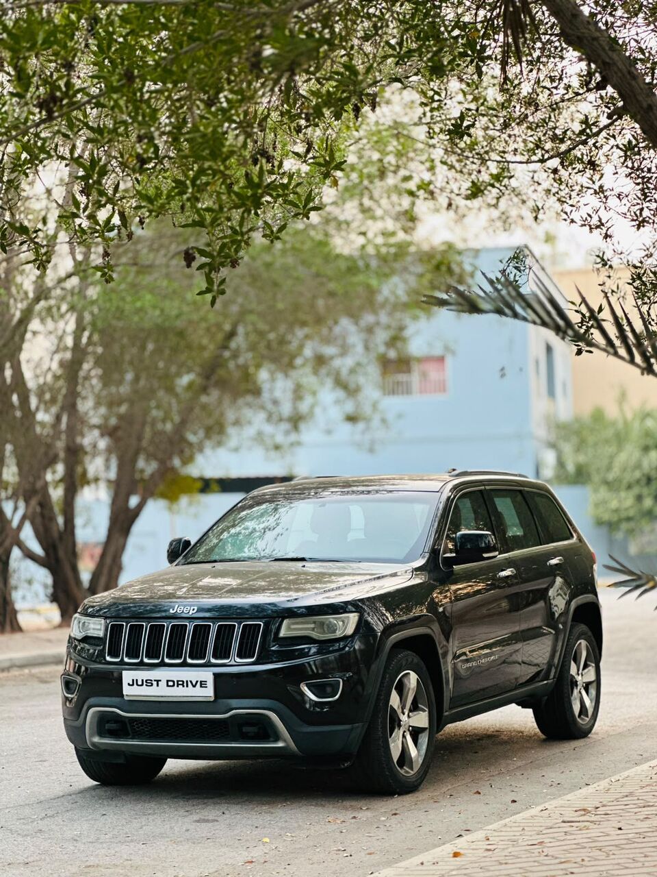 Segaya, Vehicles, Cars & Trucks , BHD 3950,  Jeep Grand Cherokee,  2014,  Automatic,  140000 KM,    MODEL FULL OPTION MODEL WITH PANORAMIC SUNROOF 35400768