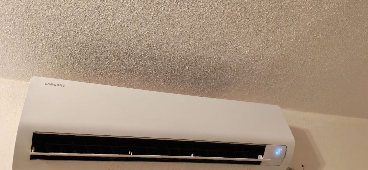 Riyadh, Air Conditioners, SAR 1050,  Samsung Split For SALE Due To Emergency Reason